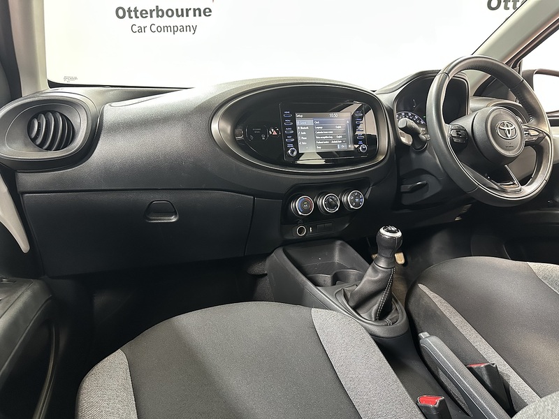 Toyota Aygo X VVT-i Pure - U1476