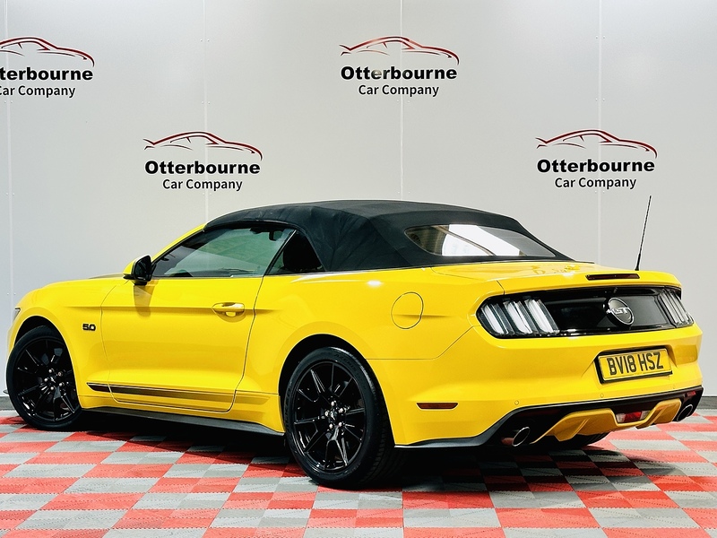 Ford Mustang V8 GT Shadow Edition - U1493