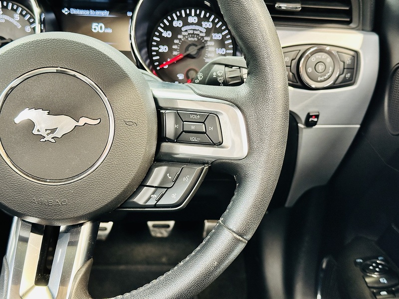 Ford Mustang V8 GT Shadow Edition - U1493