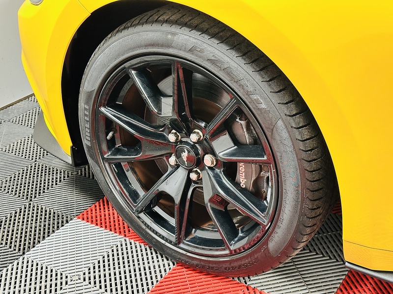 Ford Mustang V8 GT Shadow Edition - U1493