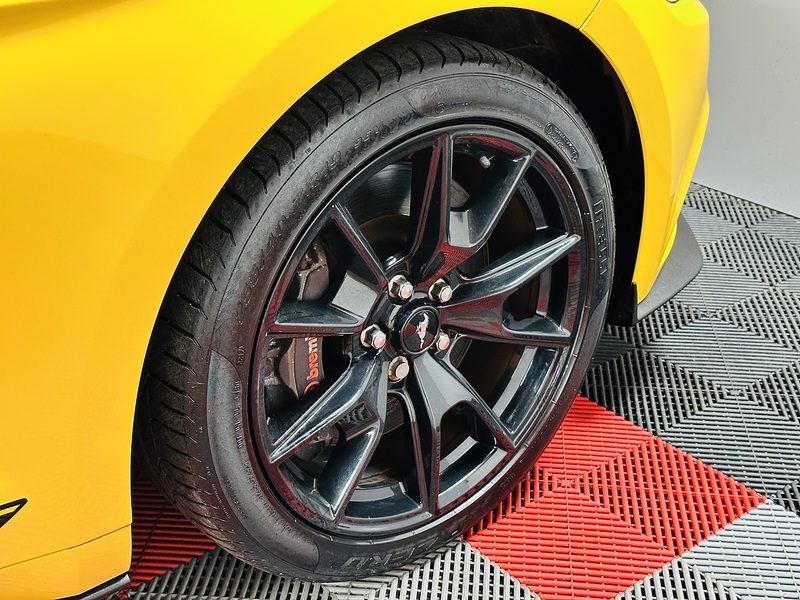 Ford Mustang V8 GT Shadow Edition - U1493