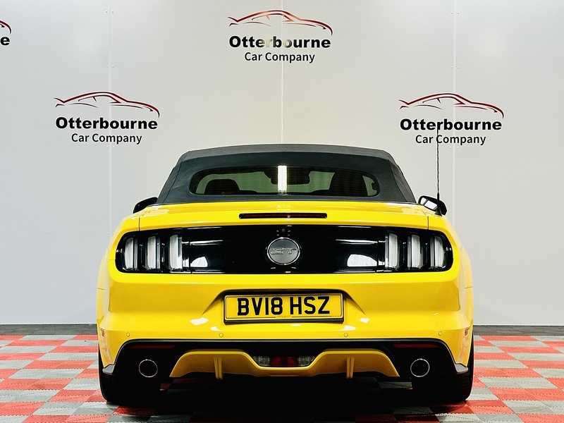 Ford Mustang V8 GT Shadow Edition - U1493