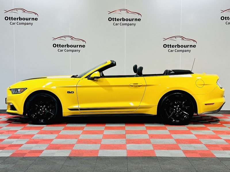 Ford Mustang V8 GT Shadow Edition - U1493