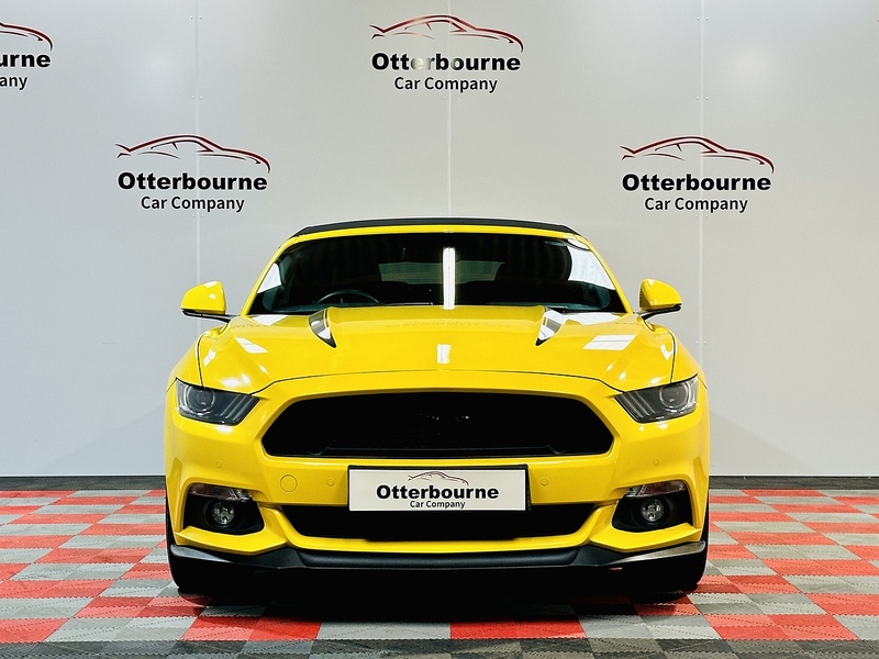 Ford Mustang V8 GT Shadow Edition - U1493