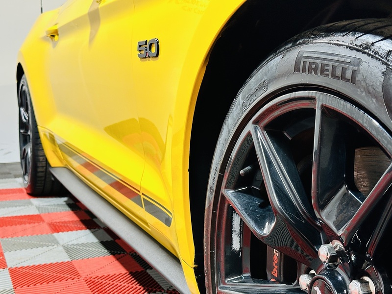 Ford Mustang V8 GT Shadow Edition - U1493