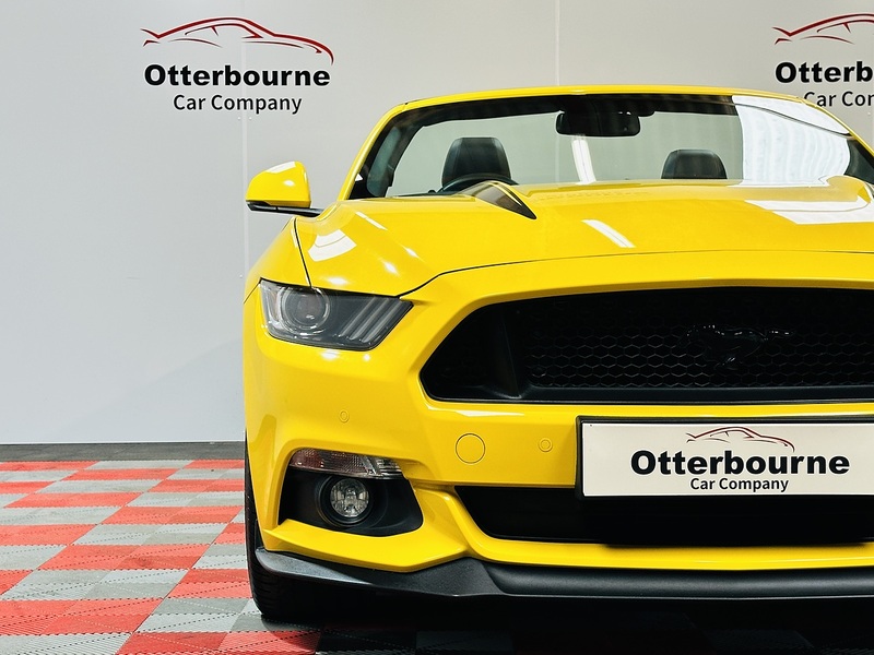 Ford Mustang V8 GT Shadow Edition - U1493