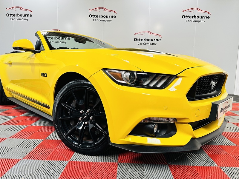 Ford Mustang V8 GT Shadow Edition - U1493