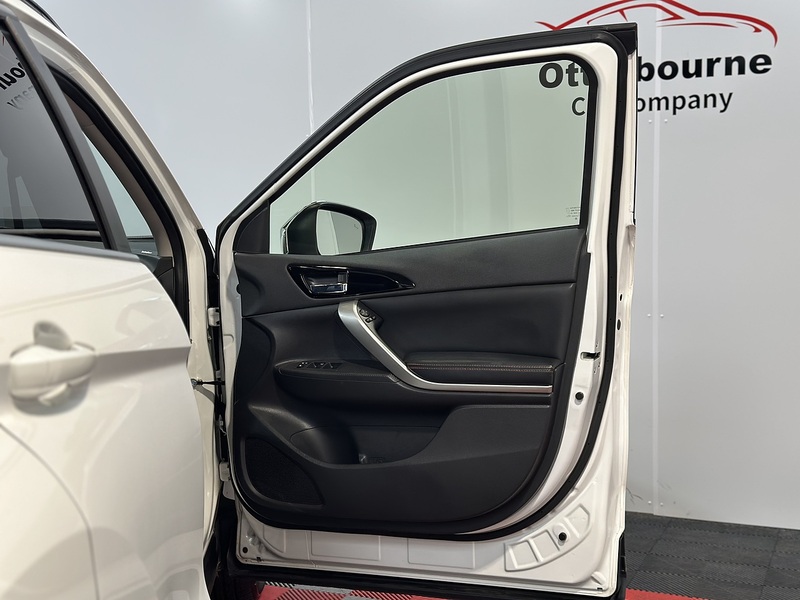 Mitsubishi Eclipse Cross T 4 - U1499