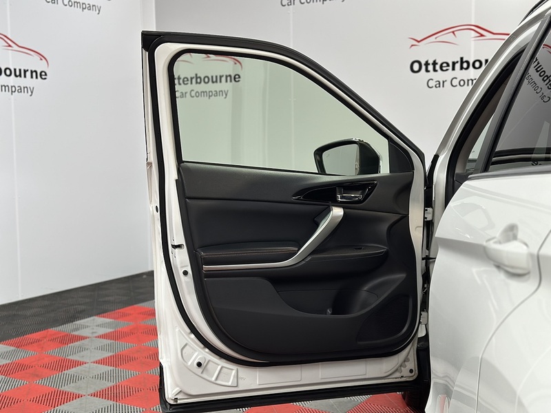 Mitsubishi Eclipse Cross T 4 - U1499