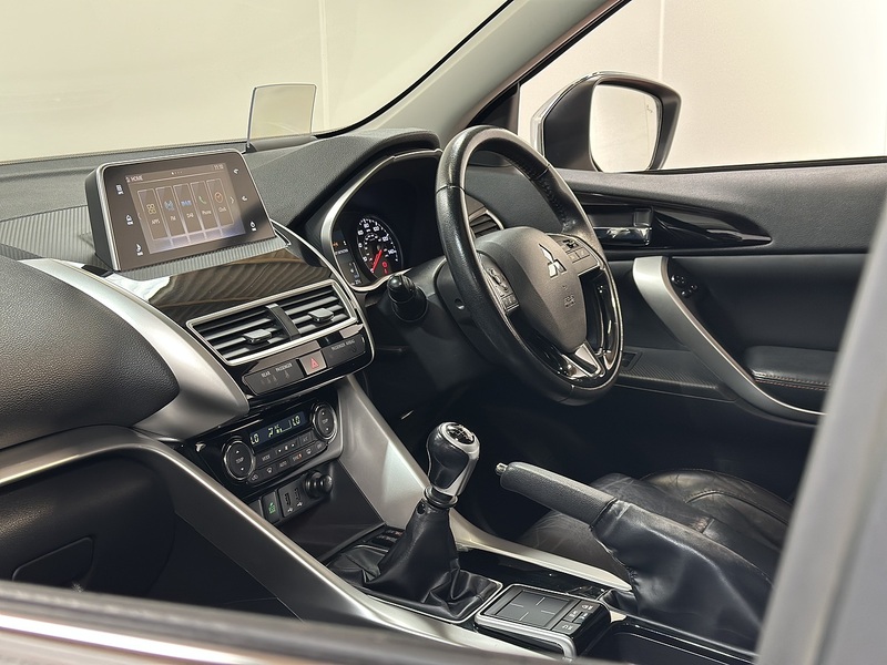 Mitsubishi Eclipse Cross T 4 - U1499