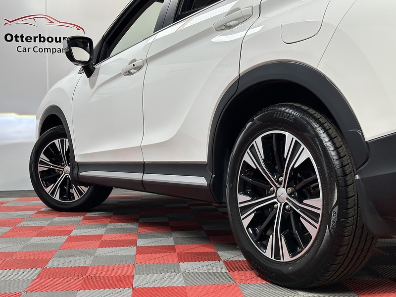 Mitsubishi Eclipse Cross T 4 - U1499