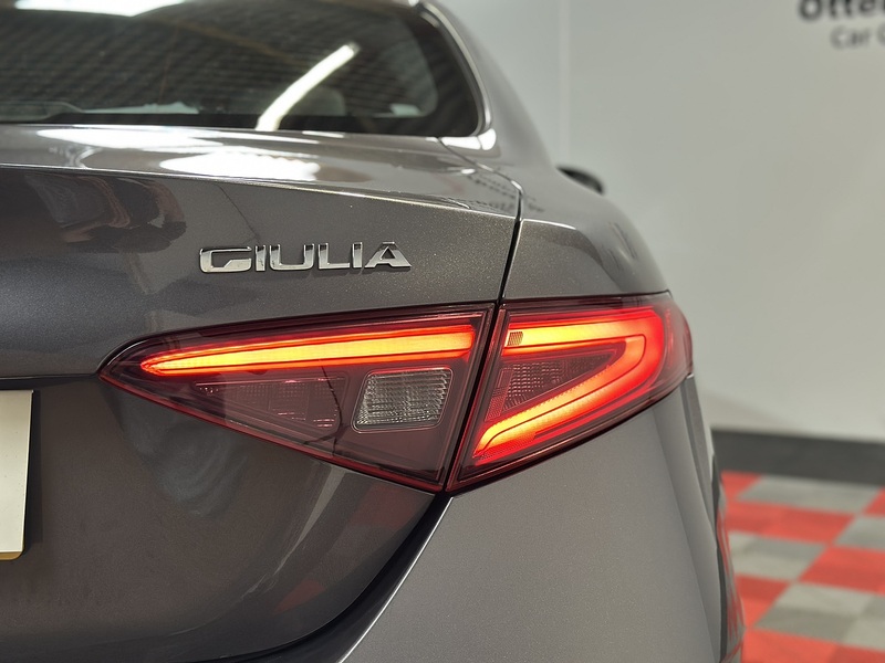 Alfa Romeo Giulia T Veloce - U1502