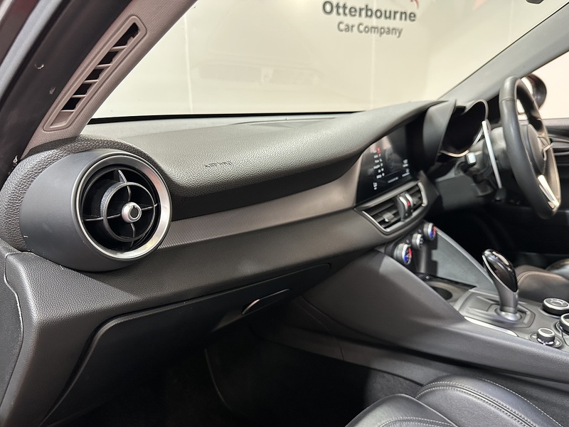 Alfa Romeo Giulia T Veloce - U1502