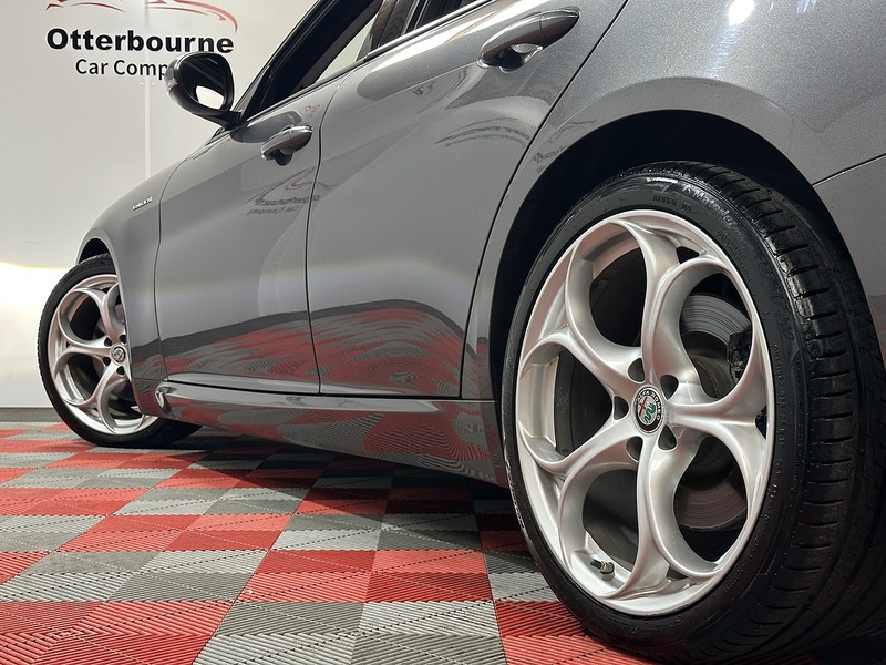 Alfa Romeo Giulia T Veloce - U1502
