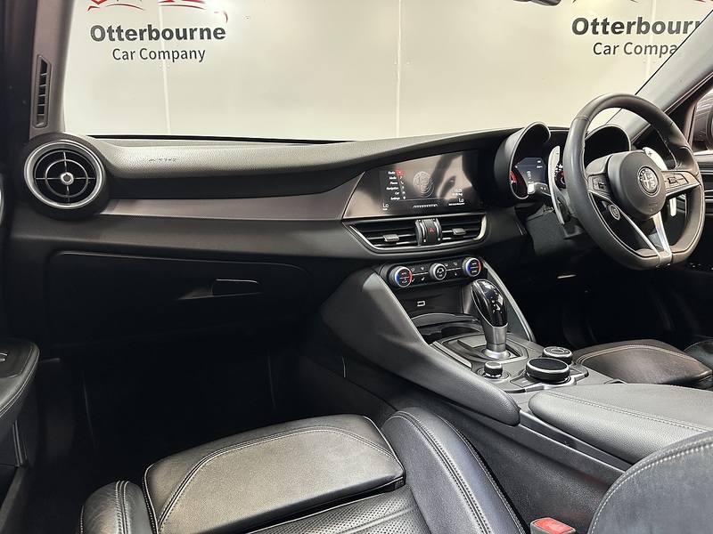 Alfa Romeo Giulia T Veloce - U1502
