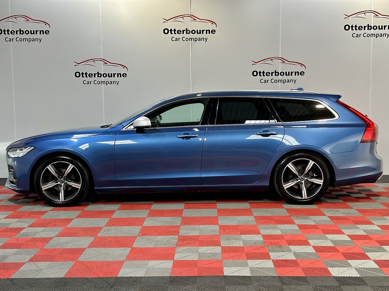 Volvo V90 D4 R-Design - U1503