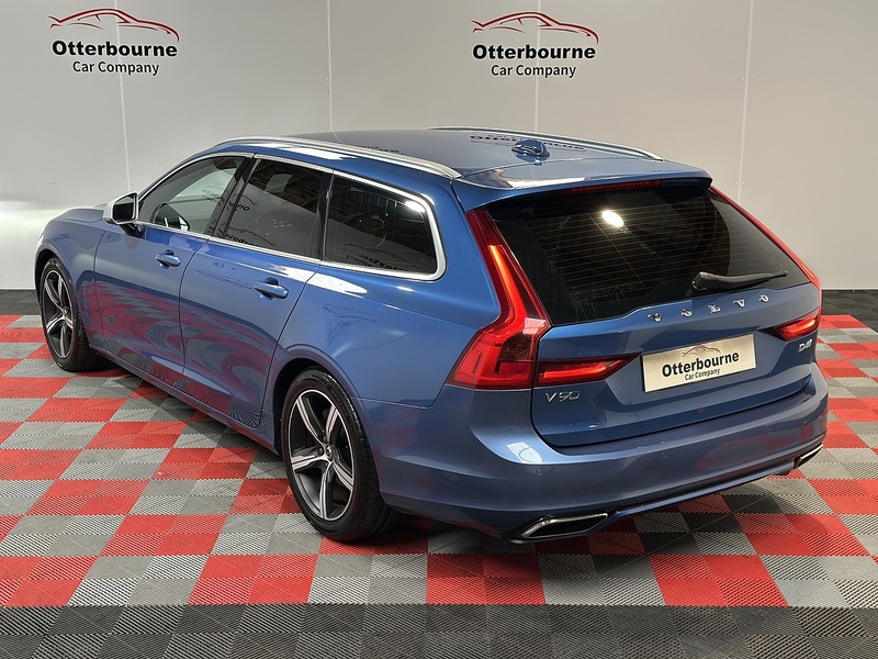 Volvo V90 D4 R-Design - U1503