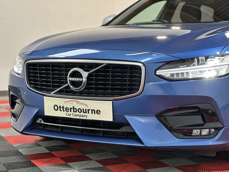Volvo V90 D4 R-Design - U1503