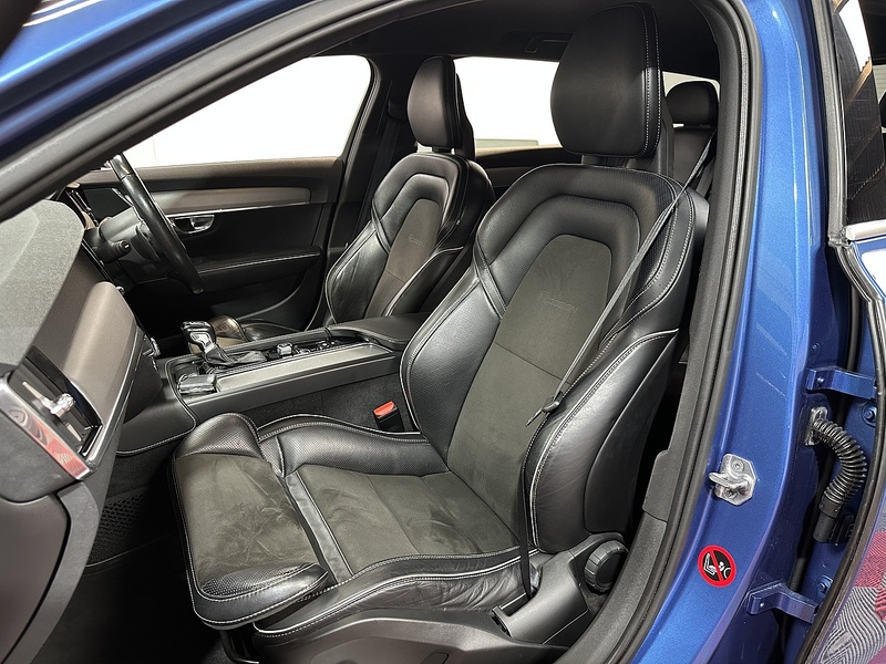 Volvo V90 D4 R-Design - U1503