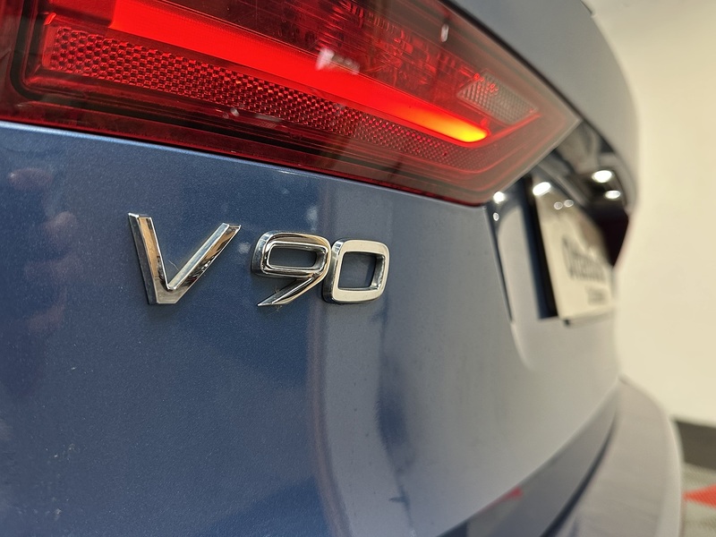 Volvo V90 D4 R-Design - U1503