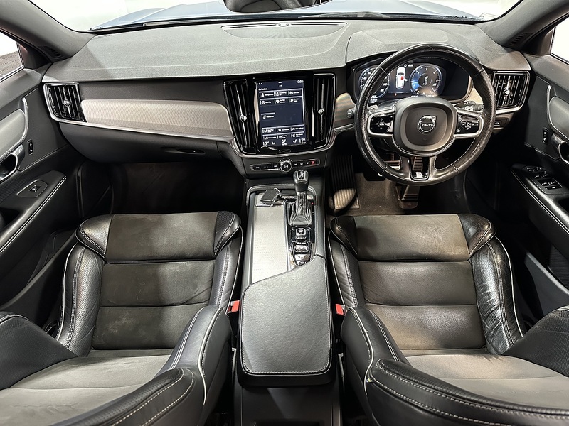 Volvo V90 D4 R-Design - U1503