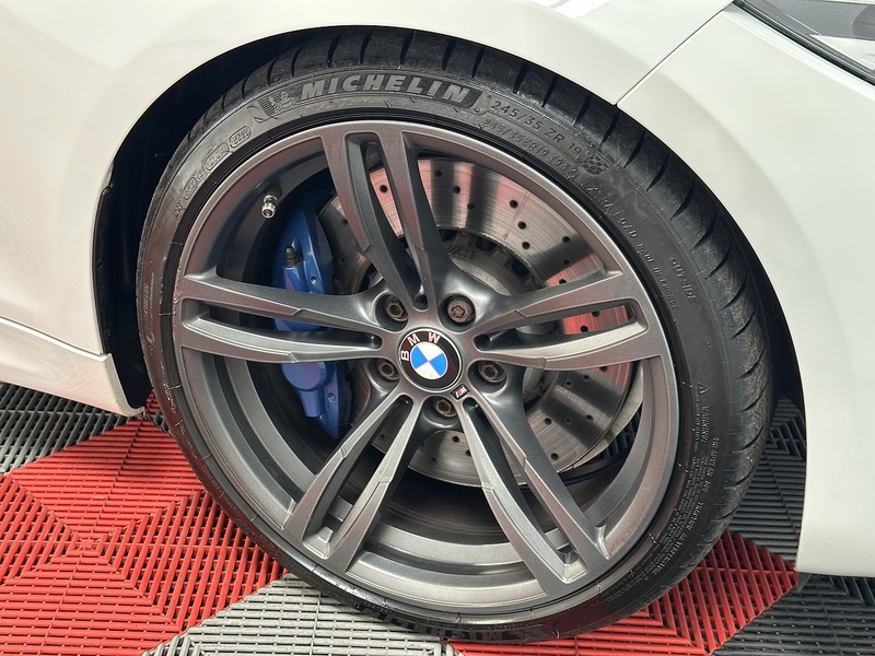 BMW M2 i - U1505
