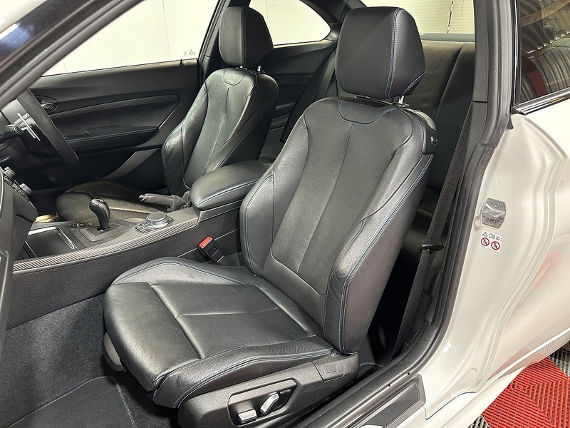 BMW M2 i - U1505