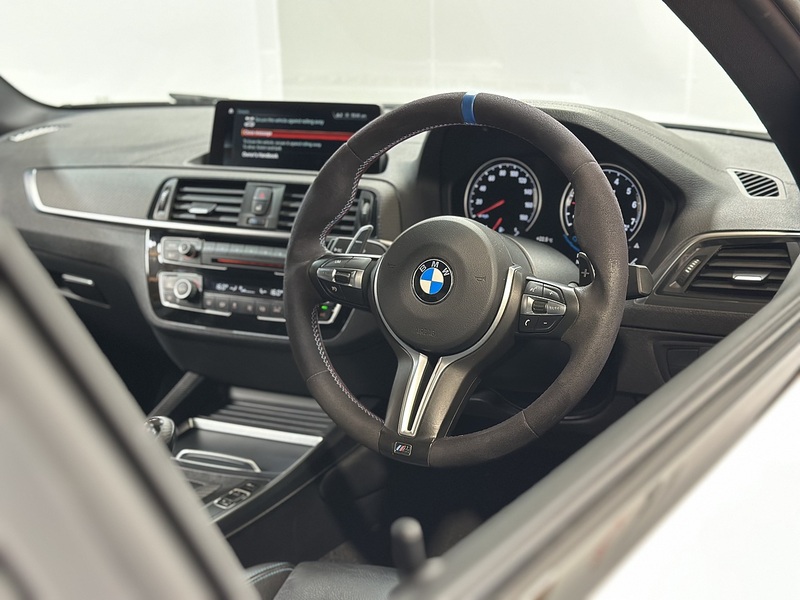 BMW M2 i - U1505