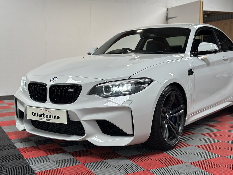 BMW M2 i - U1505
