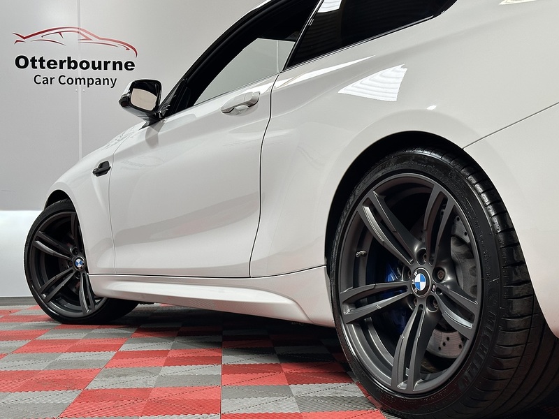 BMW M2 i - U1505