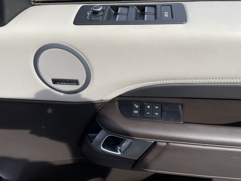 Land Rover 2.0 SD4 HSE Luxury SUV 5dr Diesel Auto 4WD Euro 6 (s/s) (240 ps)