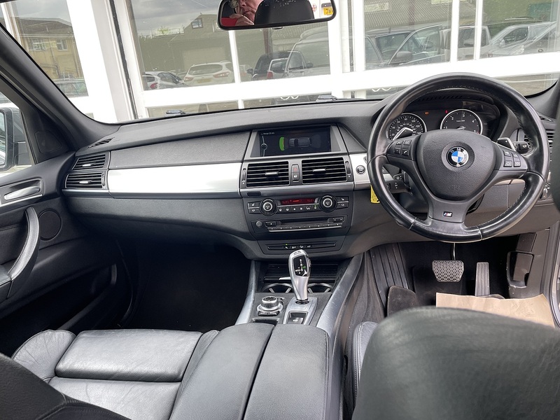 Land Rover 2.0 SD4 HSE Luxury SUV 5dr Diesel Auto 4WD Euro 6 (s/s) (240 ps)