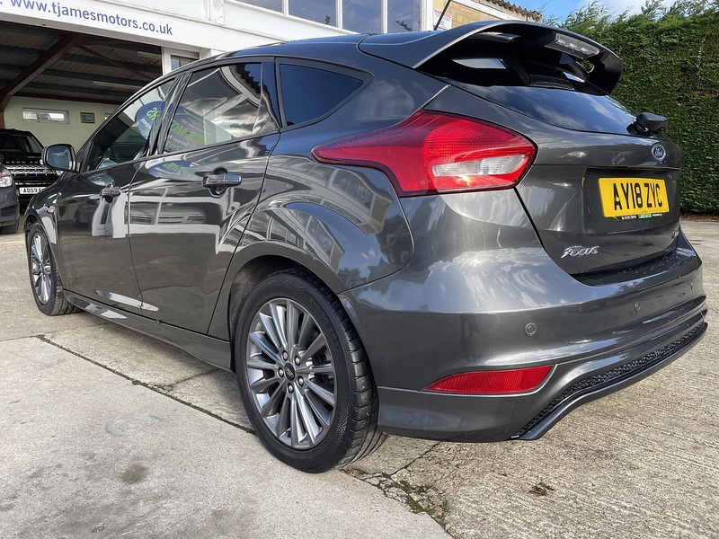 Ford 1.0T EcoBoost ST-Line Hatchback 5dr Petrol Manual Euro 6 (s/s) (140 ps)