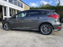 Ford Focus T EcoBoost ST-Line 