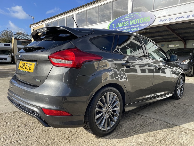 Ford 1.0T EcoBoost ST-Line Hatchback 5dr Petrol Manual Euro 6 (s/s) (140 ps)