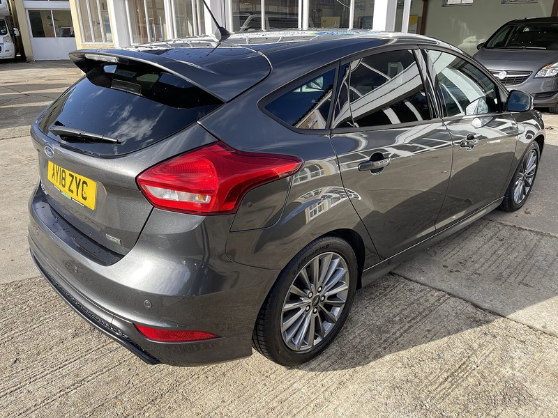 Ford 1.0T EcoBoost ST-Line Hatchback 5dr Petrol Manual Euro 6 (s/s) (140 ps)
