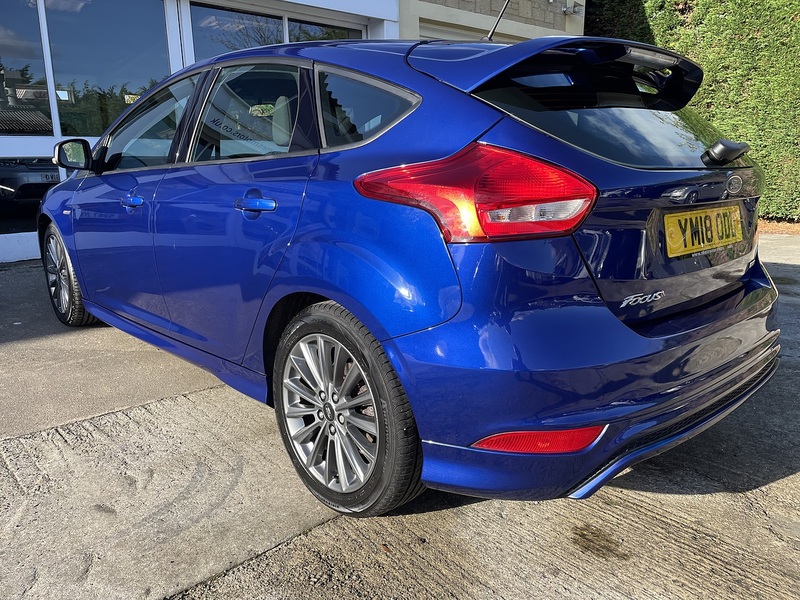 Ford 1.0T EcoBoost ST-Line Hatchback 5dr Petrol Manual Euro 6 (s/s) (140 ps)