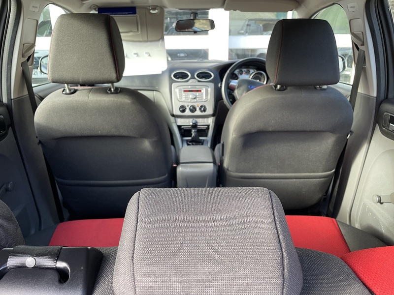 Ford 1.6 Zetec S Hatchback 5dr Petrol Manual (157 g/km, 113 bhp)