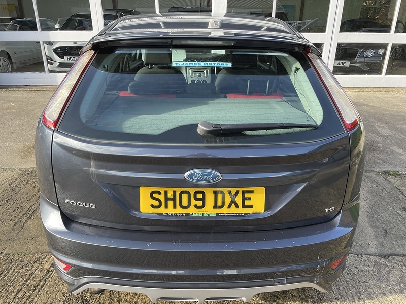 Ford 1.6 Zetec S Hatchback 5dr Petrol Manual (157 g/km, 113 bhp)