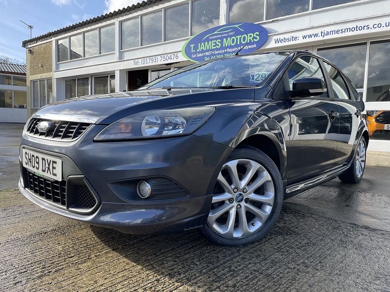Ford 1.6 Zetec S Hatchback 5dr Petrol Manual (157 g/km, 113 bhp)
