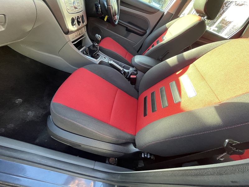 Ford 1.6 Zetec S Hatchback 5dr Petrol Manual (157 g/km, 113 bhp)