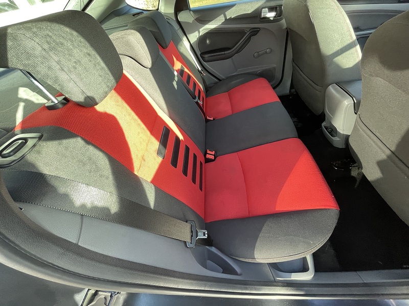 Ford 1.6 Zetec S Hatchback 5dr Petrol Manual (157 g/km, 113 bhp)