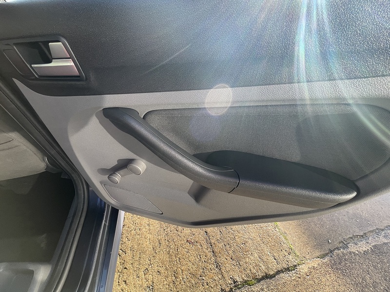 Ford 1.6 Zetec S Hatchback 5dr Petrol Manual (157 g/km, 113 bhp)