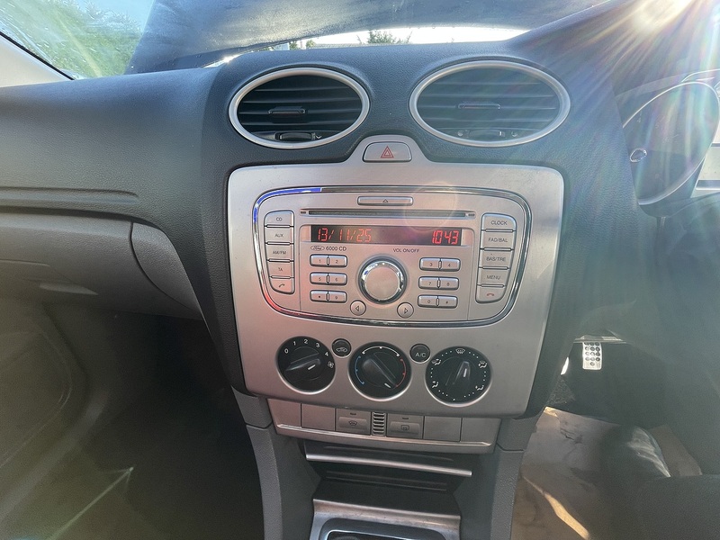 Ford 1.6 Zetec S Hatchback 5dr Petrol Manual (157 g/km, 113 bhp)