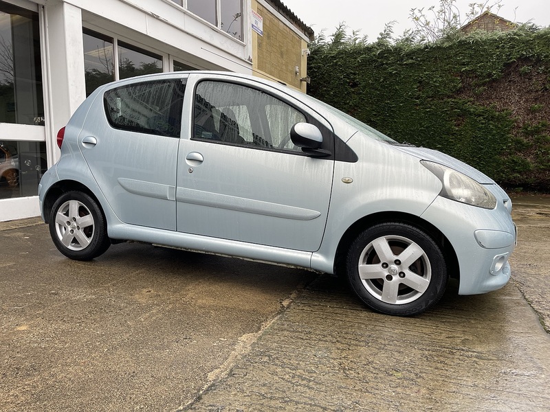 Toyota AYGO  Hatchback 1.0 Manual Petrol