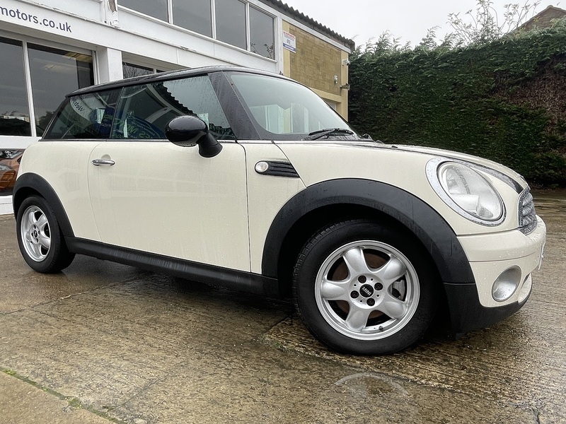 MINI 1.6 Cooper Hatchback 3dr Petrol Manual Euro 4 (120 ps)