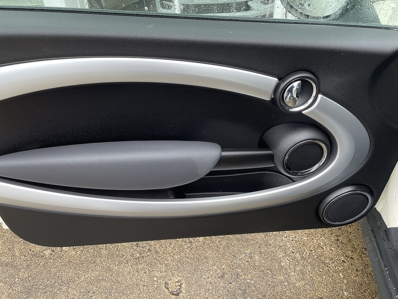 MINI 1.6 Cooper Hatchback 3dr Petrol Manual Euro 4 (120 ps)