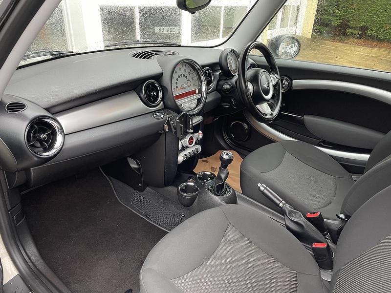 MINI 1.6 Cooper Hatchback 3dr Petrol Manual Euro 4 (120 ps)