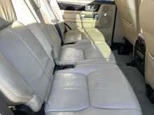 Land Rover Discovery 4 TD V6 HSE 