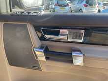 Land Rover Discovery 4 TD V6 HSE 